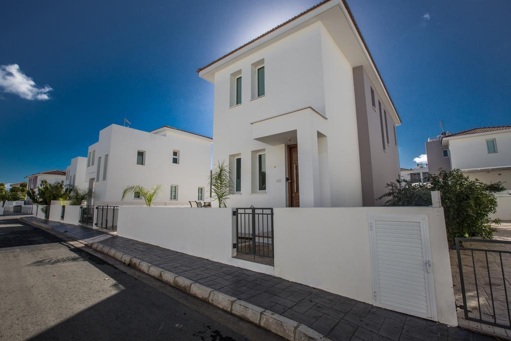 Avra Villas باراليمني الغرفة الصورة