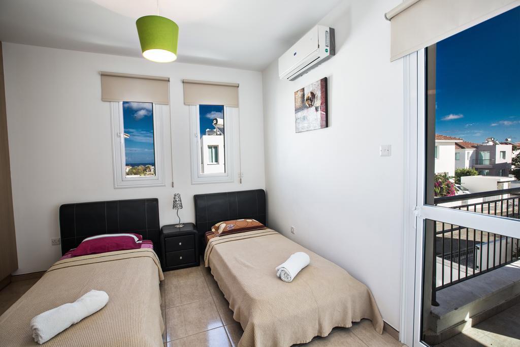 Avra Villas باراليمني الغرفة الصورة